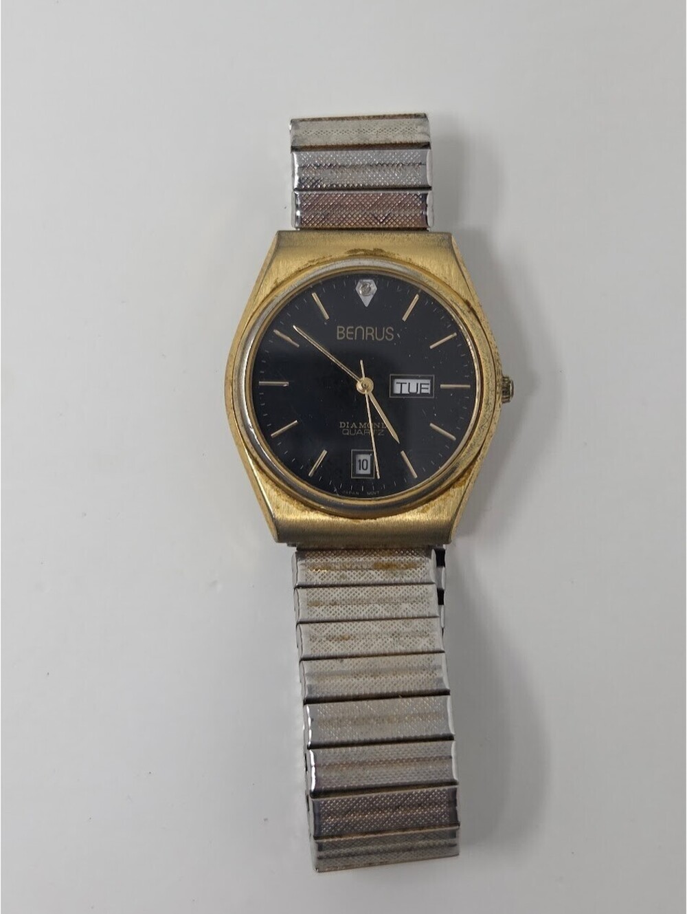 Benrus Diamond Quartz Day Date Mens Wristwatch Stretch Band Japan